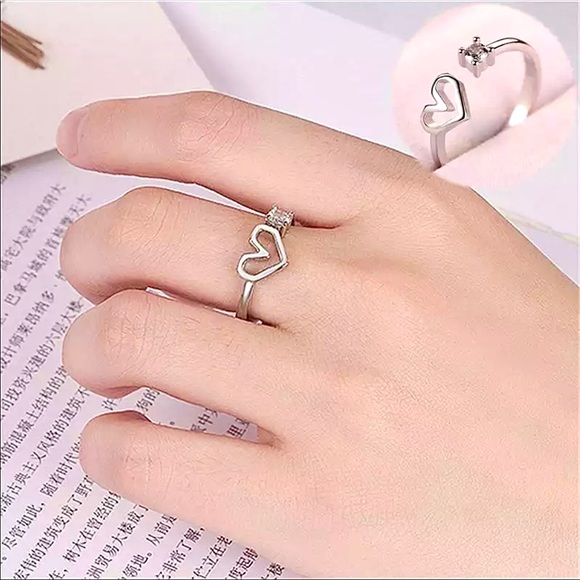 🖤Sterling Silver Heart Shaped Adjustable Ring - Picture 1 of 4